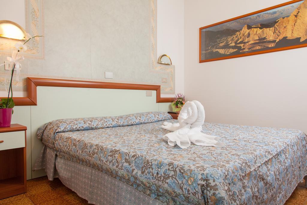 Hotel Ricordo Du Parc Tabiano Terme Extérieur photo